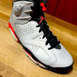 Air Jordan 6 Reflections of a Champion size 10 like new
